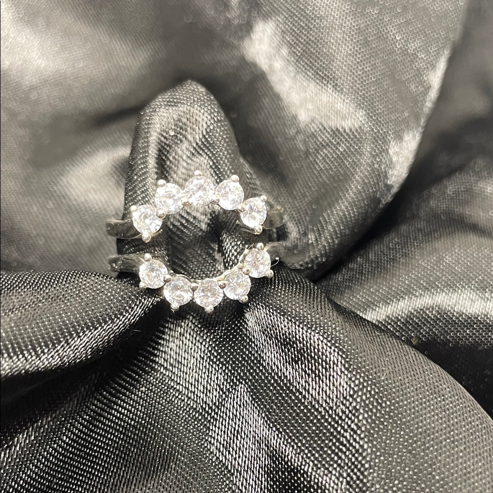 Elegant Twobirch silver tone ring wrap/guard cubic zirconia new in box size 8